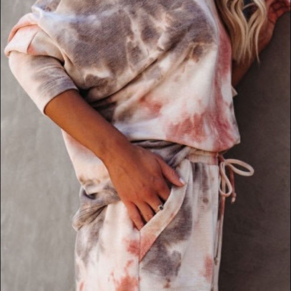 Rust/grey Pocketed Tie-dye Knit Shorts Set - Picture 11 of 13